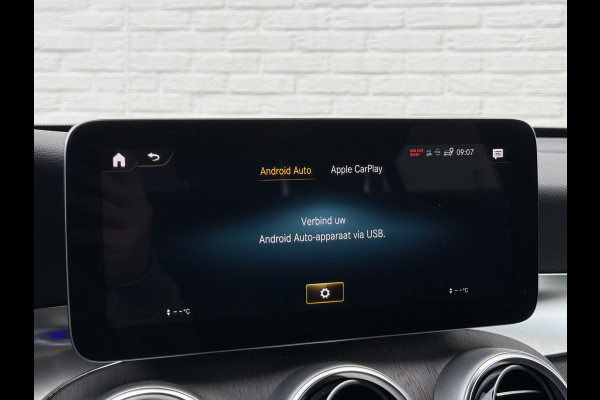 Mercedes-Benz GLC Coupé 300e 4MATIC Business Solution AMG | Trekhaak | MBUX | CarPlay | Camera | LED | 19 inch