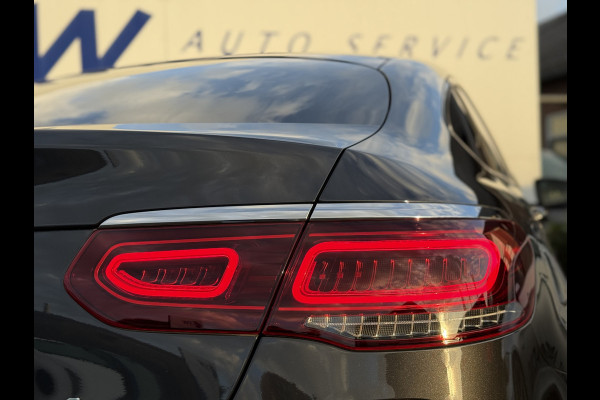 Mercedes-Benz GLC Coupé 300e 4MATIC Business Solution AMG | Trekhaak | MBUX | CarPlay | Camera | LED | 19 inch