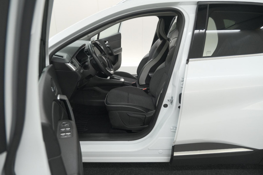 Renault Captur 1.6 E-Tech Plug-in Hybrid 160 Intens | Trekhaak | Camera | Navigatie | Parkeersensoren | Pack Winter