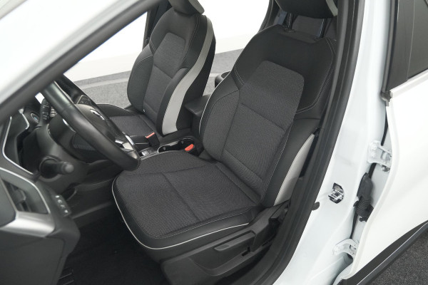 Renault Captur 1.6 E-Tech Plug-in Hybrid 160 Intens | Trekhaak | Camera | Navigatie | Parkeersensoren | Pack Winter