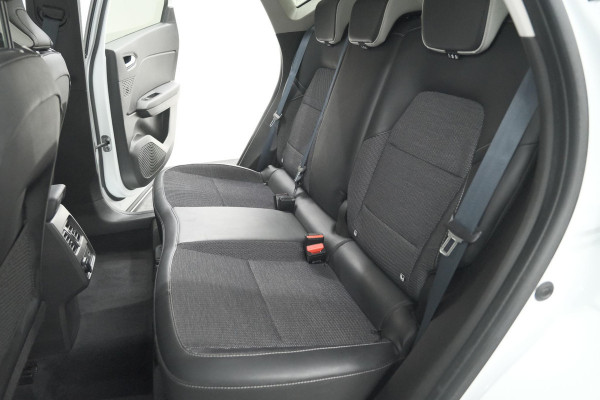 Renault Captur 1.6 E-Tech Plug-in Hybrid 160 Intens | Trekhaak | Camera | Navigatie | Parkeersensoren | Pack Winter