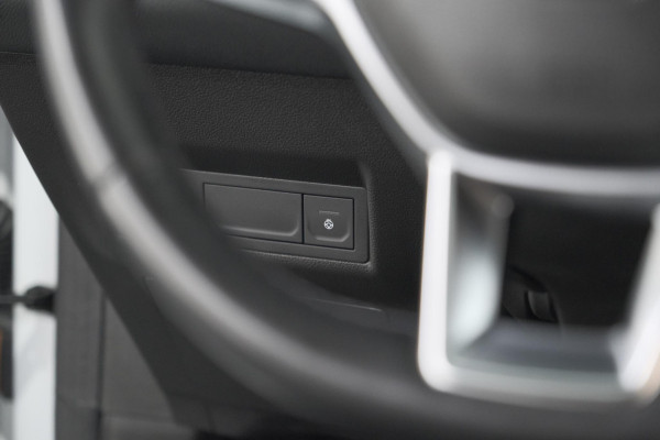 Renault Captur 1.6 E-Tech Plug-in Hybrid 160 Intens | Trekhaak | Camera | Navigatie | Parkeersensoren | Pack Winter