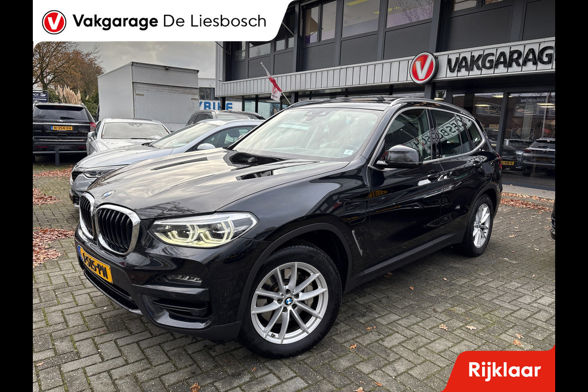 BMW X3 XDrive30e eDrive Edition / Panorama-dak / trekhaak / leder / head-up