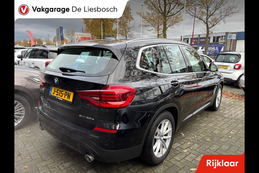 BMW X3 XDrive30e eDrive Edition / Panorama-dak / trekhaak / leder / head-up