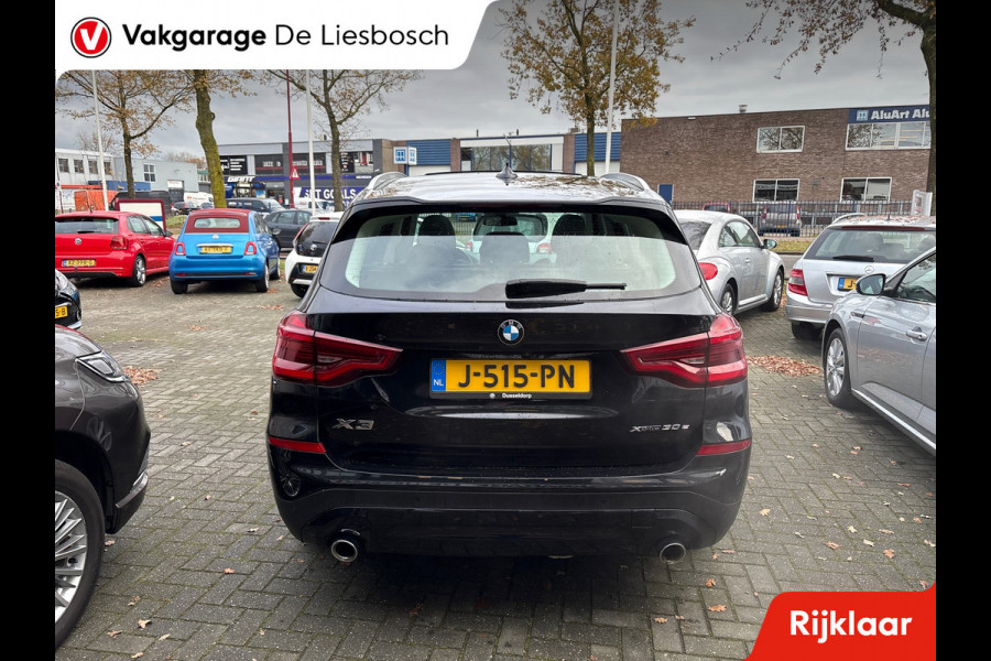 BMW X3 XDrive30e eDrive Edition / Panorama-dak / trekhaak / leder / head-up