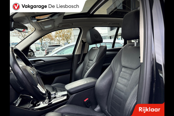 BMW X3 XDrive30e eDrive Edition / Panorama-dak / trekhaak / leder / head-up