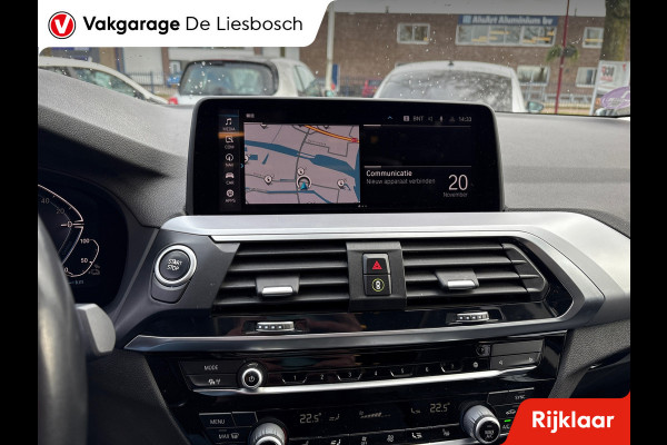 BMW X3 XDrive30e eDrive Edition / Panorama-dak / trekhaak / leder / head-up