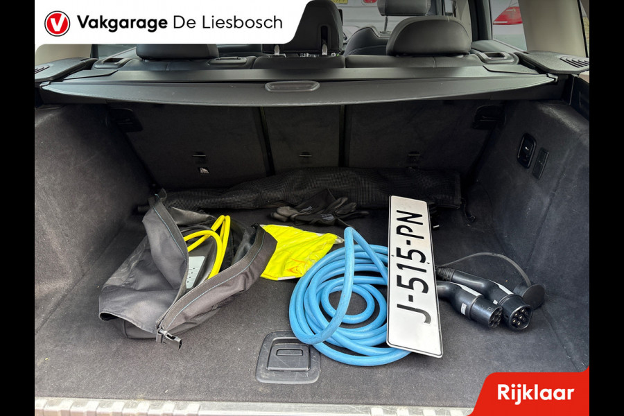 BMW X3 XDrive30e eDrive Edition / Panorama-dak / trekhaak / leder / head-up