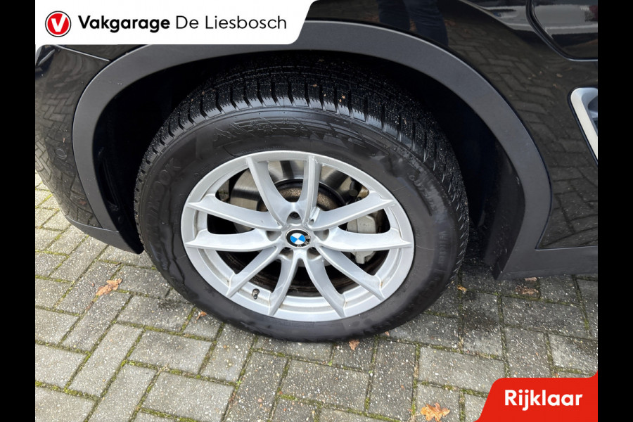 BMW X3 XDrive30e eDrive Edition / Panorama-dak / trekhaak / leder / head-up