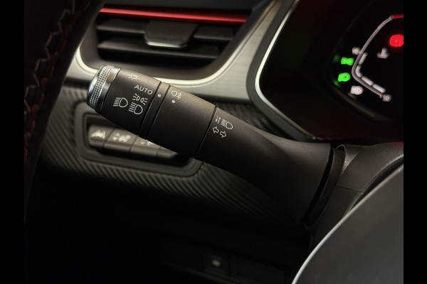 Renault Captur 1.3 TCe 140 R.S. Line | Groot Navi | Trekhaak | 360 | ACC | Stuur & Stoelverwarming | Blindspot | 100% Dealer onderhouden!