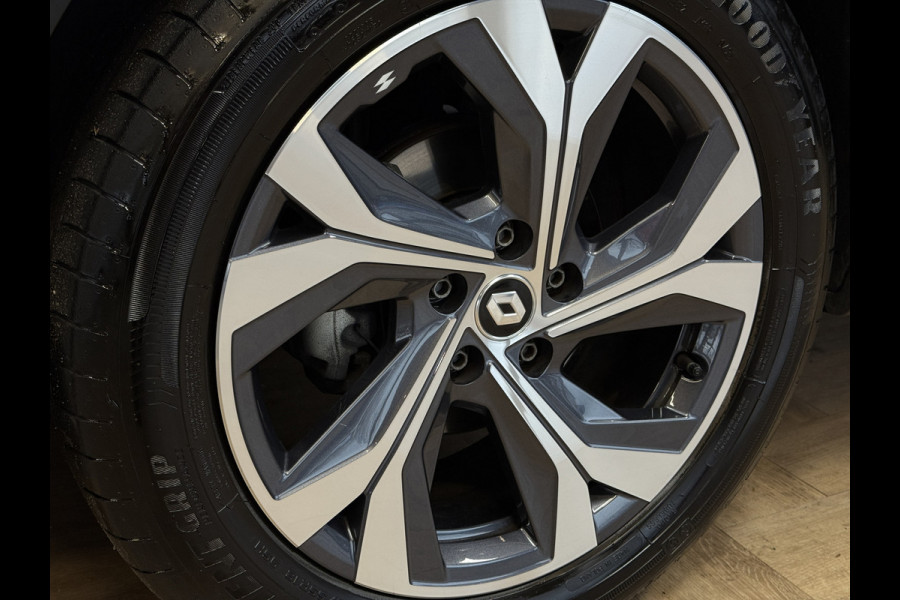 Renault Captur 1.3 TCe 140 R.S. Line | Groot Navi | Trekhaak | 360 | ACC | Stuur & Stoelverwarming | Blindspot | 100% Dealer onderhouden!