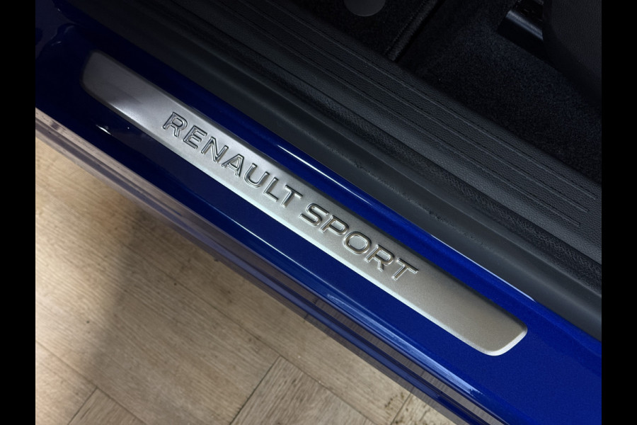 Renault Captur 1.3 TCe 140 R.S. Line | Groot Navi | Trekhaak | 360 | ACC | Stuur & Stoelverwarming | Blindspot | 100% Dealer onderhouden!