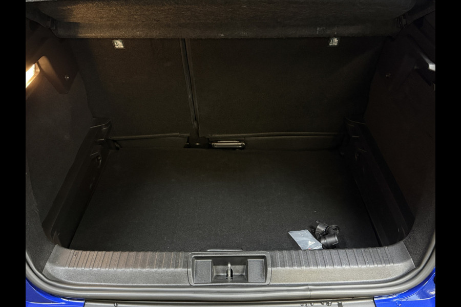 Renault Captur 1.3 TCe 140 R.S. Line | Groot Navi | Trekhaak | 360 | ACC | Stuur & Stoelverwarming | Blindspot | 100% Dealer onderhouden!