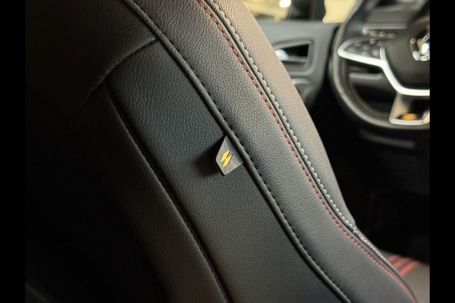 Renault Captur 1.3 TCe 140 R.S. Line | Groot Navi | Trekhaak | 360 | ACC | Stuur & Stoelverwarming | Blindspot | 100% Dealer onderhouden!