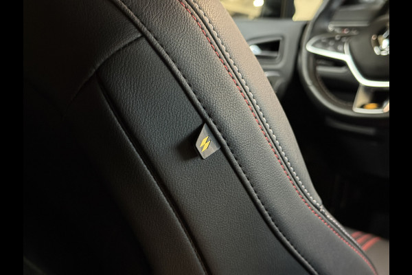 Renault Captur 1.3 TCe 140 R.S. Line | Groot Navi | Trekhaak | 360 | ACC | Stuur & Stoelverwarming | Blindspot | 100% Dealer onderhouden!