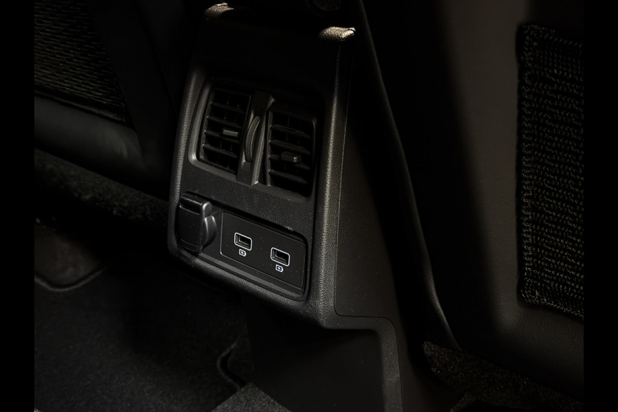 Renault Captur 1.3 TCe 140 R.S. Line | Groot Navi | Trekhaak | 360 | ACC | Stuur & Stoelverwarming | Blindspot | 100% Dealer onderhouden!