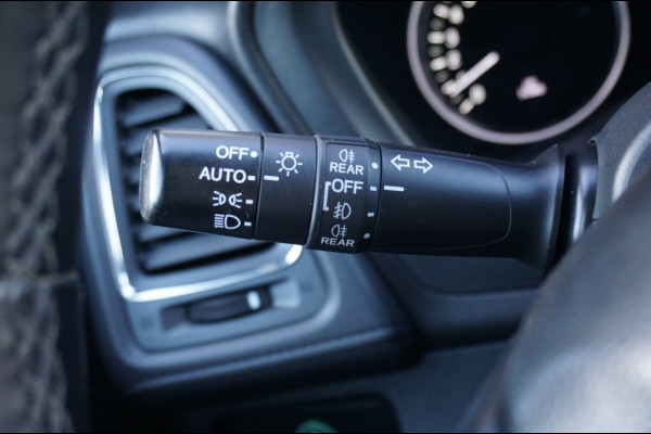 Honda HR-V 1.5 i-VTEC Executive TREKHAAK | PANO | NAVI