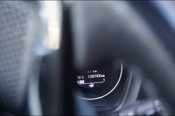 Honda HR-V 1.5 i-VTEC Executive TREKHAAK | PANO | NAVI