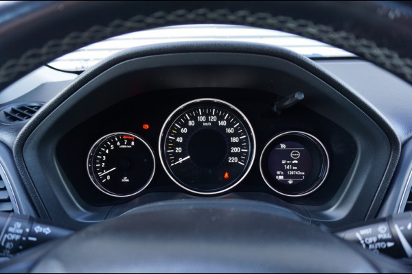 Honda HR-V 1.5 i-VTEC Executive TREKHAAK | PANO | NAVI