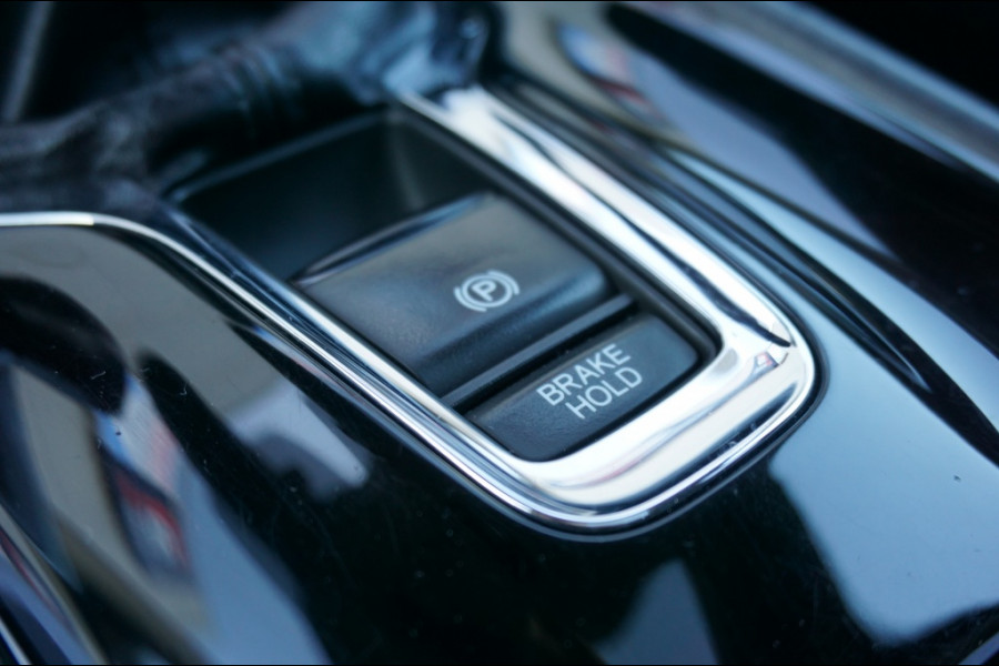 Honda HR-V 1.5 i-VTEC Executive TREKHAAK | PANO | NAVI