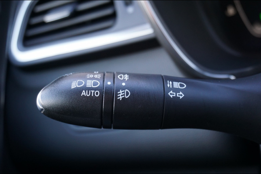 Renault Kadjar 1.2 TCe Bose LUXE | TREKHAAK | ALL - SEASONS | 19" LMV