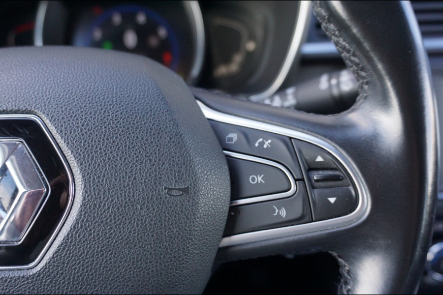 Renault Kadjar 1.2 TCe Bose LUXE | TREKHAAK | ALL - SEASONS | 19" LMV