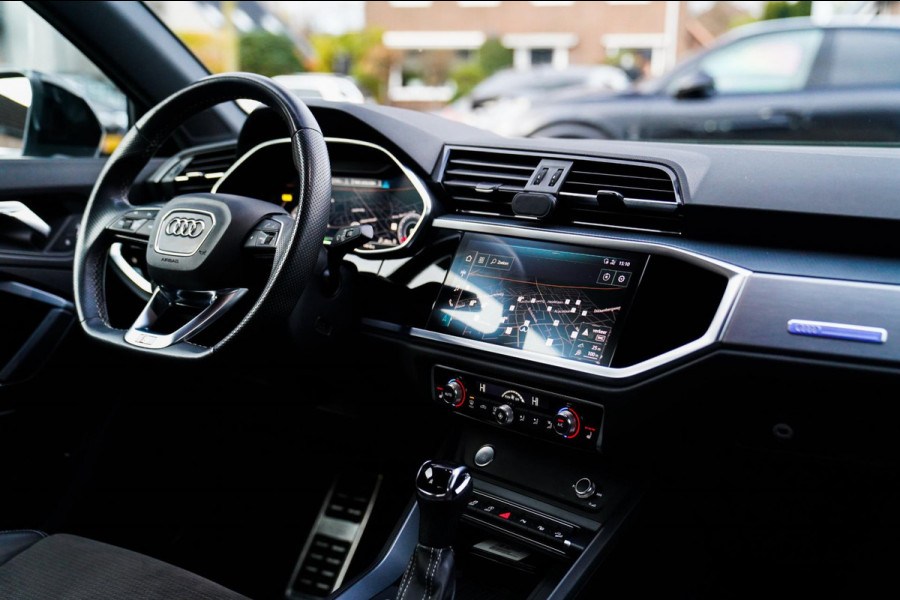 Audi Q3 35 TFSI S Line Pro Line S | 360 Camera | Adaptief Cruise | Voorverwarminginstallatie