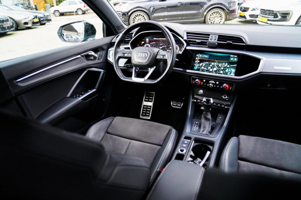 Audi Q3 35 TFSI S Line Pro Line S | 360 Camera | Adaptief Cruise | Voorverwarminginstallatie