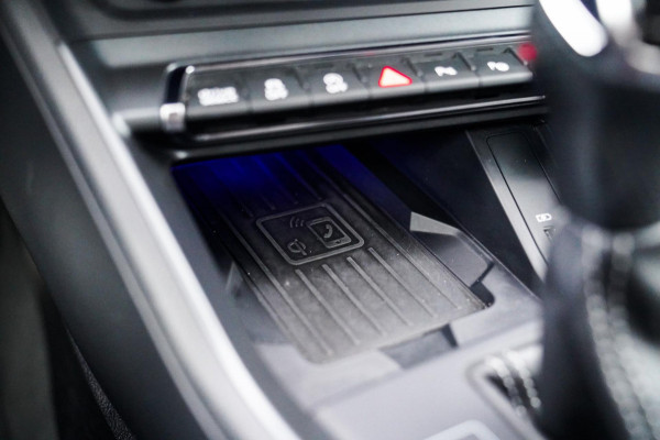 Audi Q3 35 TFSI S Line Pro Line S | 360 Camera | Adaptief Cruise | Voorverwarminginstallatie
