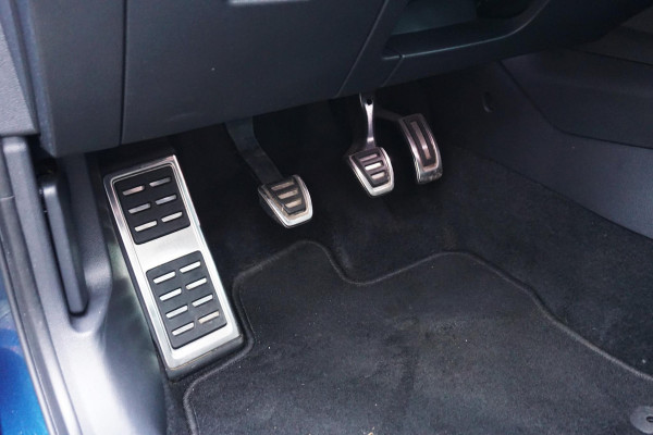 Škoda Octavia 1.0 TSI Sport Business/Trekhaak/17Inch.LMV/ Digitaal Dashboard.