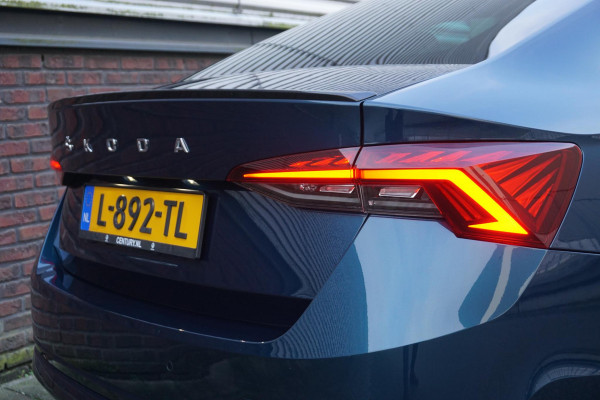 Škoda Octavia 1.0 TSI Sport Business/Trekhaak/17Inch.LMV/ Digitaal Dashboard.