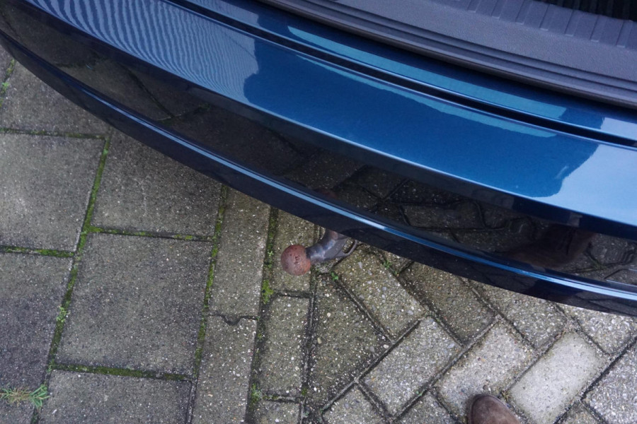 Škoda Octavia 1.0 TSI Sport Business/Trekhaak/17Inch.LMV/ Digitaal Dashboard.