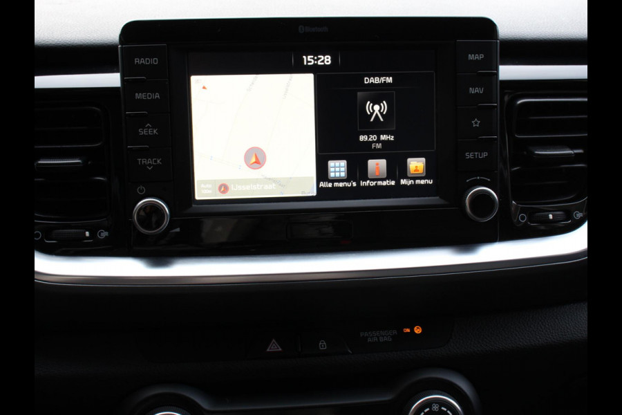 Kia Stonic 1.0 T-GDi 120 PK Automaat Vision | Navigatie | Climate control | Camera | Lane Assist | Cruise Control | Privacy Glass | Lichtmetalen velgen | Stoel-Stuurverwarming