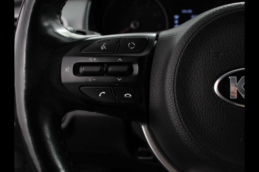 Kia Stonic 1.0 T-GDi 120 PK Automaat Vision | Navigatie | Climate control | Camera | Lane Assist | Cruise Control | Privacy Glass | Lichtmetalen velgen | Stoel-Stuurverwarming