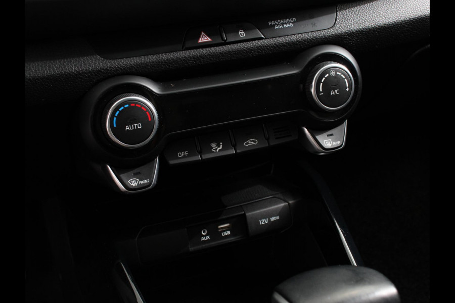 Kia Stonic 1.0 T-GDi 120 PK Automaat Vision | Navigatie | Climate control | Camera | Lane Assist | Cruise Control | Privacy Glass | Lichtmetalen velgen | Stoel-Stuurverwarming