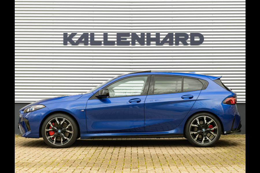 BMW 1-serie M135 xDrive - Pano - Memoryzetels - ACC - Stuurwiel Verwarmd - Head-up