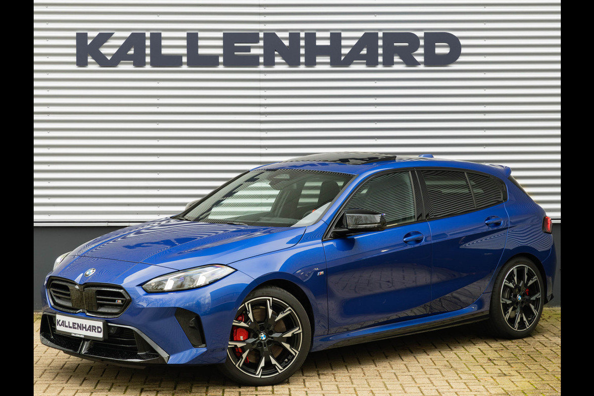 BMW 1-serie M135 xDrive - Pano - Memoryzetels - ACC - Stuurwiel Verwarmd - Head-up