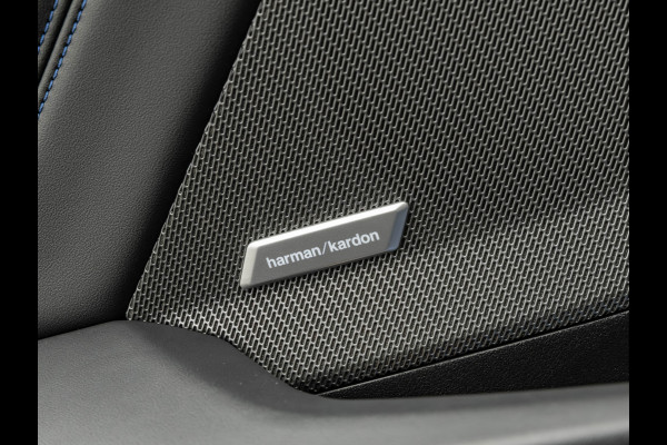 BMW 1-serie M135 xDrive - Pano - Memoryzetels - ACC - Stuurwiel Verwarmd - Head-up