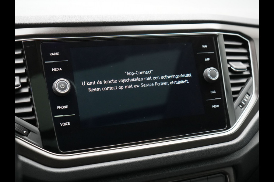 Volkswagen T-Roc 1.5 TSI DSG R-Line 150pk Dealer O.H. | Panodak | Trekhaak Afn. | Camera | Lederen Sportstoelen Verwarmd | Beats Audio | 19"L.M | Virtual | Navigatie | Blis |
