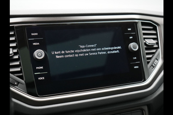 Volkswagen T-Roc 1.5 TSI DSG R-Line 150pk Dealer O.H. | Panodak | Trekhaak Afn. | Camera | Lederen Sportstoelen Verwarmd | Beats Audio | 19"L.M | Virtual | Navigatie | Blis |