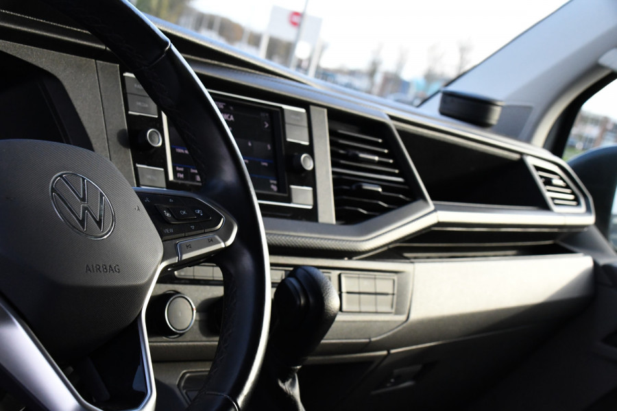 Volkswagen Transporter 2.0 TDI L2H1 ABT Edition Camera, Carplay, Stoelverwarming, Cruise, LED, 150pk, Automaat, Multimedia, Standkachel, Trekhaak, Uniek!