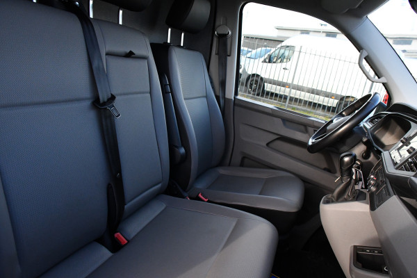 Volkswagen Transporter 2.0 TDI L2H1 ABT Edition Camera, Carplay, Stoelverwarming, Cruise, LED, 150pk, Automaat, Multimedia, Standkachel, Trekhaak, Uniek!