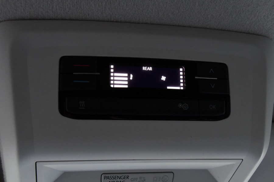 Volkswagen Transporter 2.0 TDI L2H1 ABT Edition Camera, Carplay, Stoelverwarming, Cruise, LED, 150pk, Automaat, Multimedia, Standkachel, Trekhaak, Uniek!