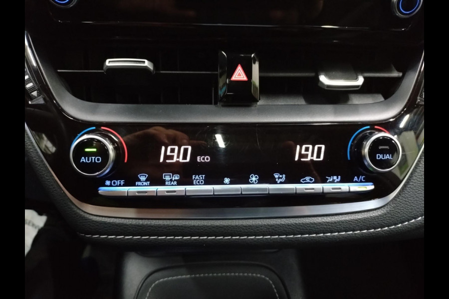 Toyota Corolla Touring Sports 2.0 Hybrid Style panorama / open dak