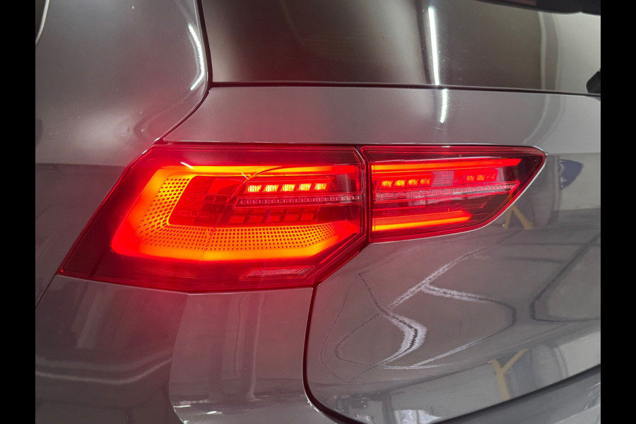 Volkswagen Golf 1.5 eTSI 150pk Style Black Edition | PANO | Camera | Matrix LED | Velours | Ambient | ACC | Carplay | Trekhaak