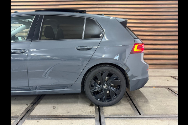Volkswagen Golf 1.5 eTSI 150pk Style Black Edition | PANO | Camera | Matrix LED | Velours | Ambient | ACC | Carplay | Trekhaak