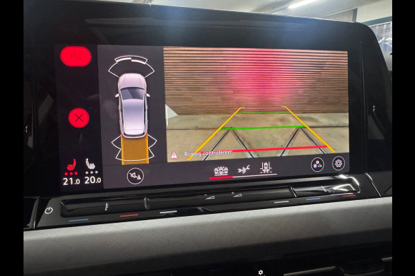 Volkswagen Golf 1.5 eTSI 150pk Style Black Edition | PANO | Camera | Matrix LED | Velours | Ambient | ACC | Carplay | Trekhaak