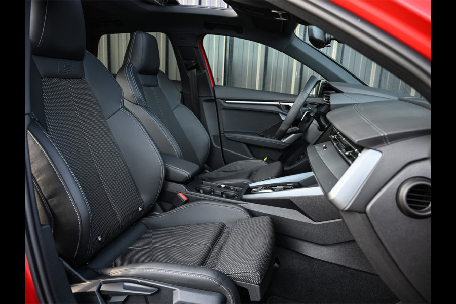 Audi A3 Sportback 45 TFSI e S EDITION COMPETITION | BLACK OPTIC | MATRIX LED | KEYLESS | VIRTUAL COCKPIT | PANORAMADAK | AMBIANCE INTERI