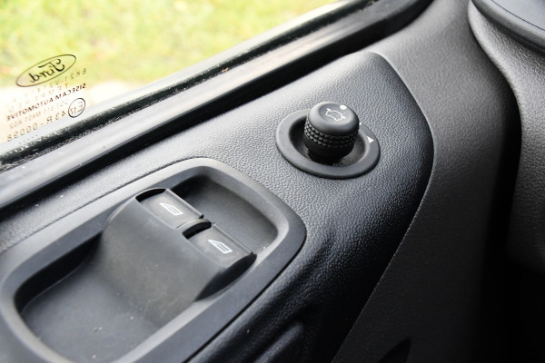 Ford Transit Custom 280 2.0 TDCI L1H1 PB Edition Camera, Cruise, Carplay, Sensoren, Automaat, 2 x Schuifdeur, Automaat, Stoelverwarming, LED, Uniek!