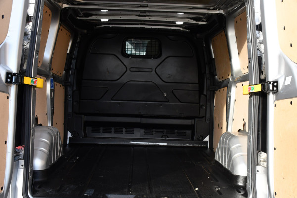 Ford Transit Custom 280 2.0 TDCI L1H1 PB Edition Camera, Cruise, Carplay, Sensoren, Automaat, 2 x Schuifdeur, Automaat, Stoelverwarming, LED, Uniek!